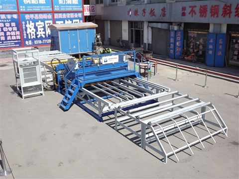 Reinforced wire mesh welding production line